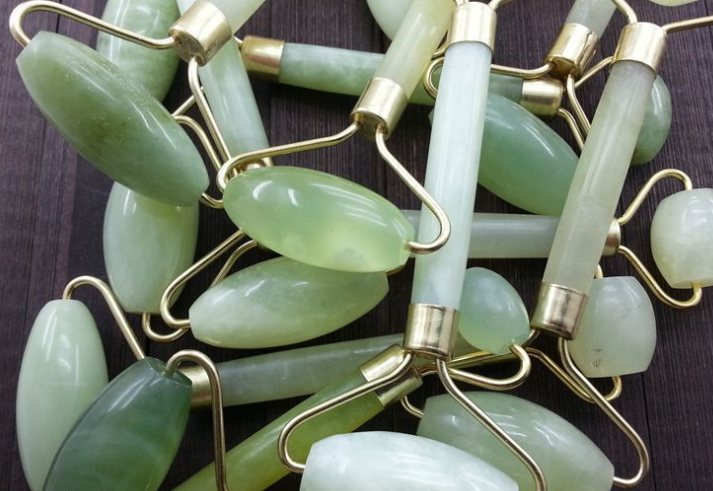Jade Facial Roller & Gua Sha Set